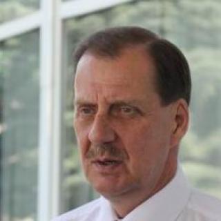 На фото - Павел Сурков